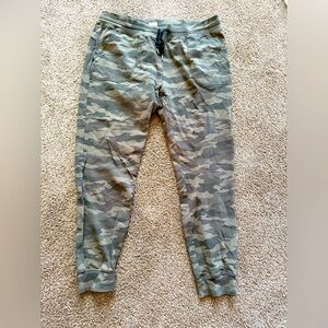 Zyia Active Womens Size XXL camo jogger pants 3142